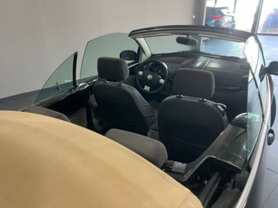 Volkswagen New Beetle Cabrio TDI 101CV (10)