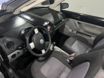 Volkswagen New Beetle Cabrio TDI 101CV (7)