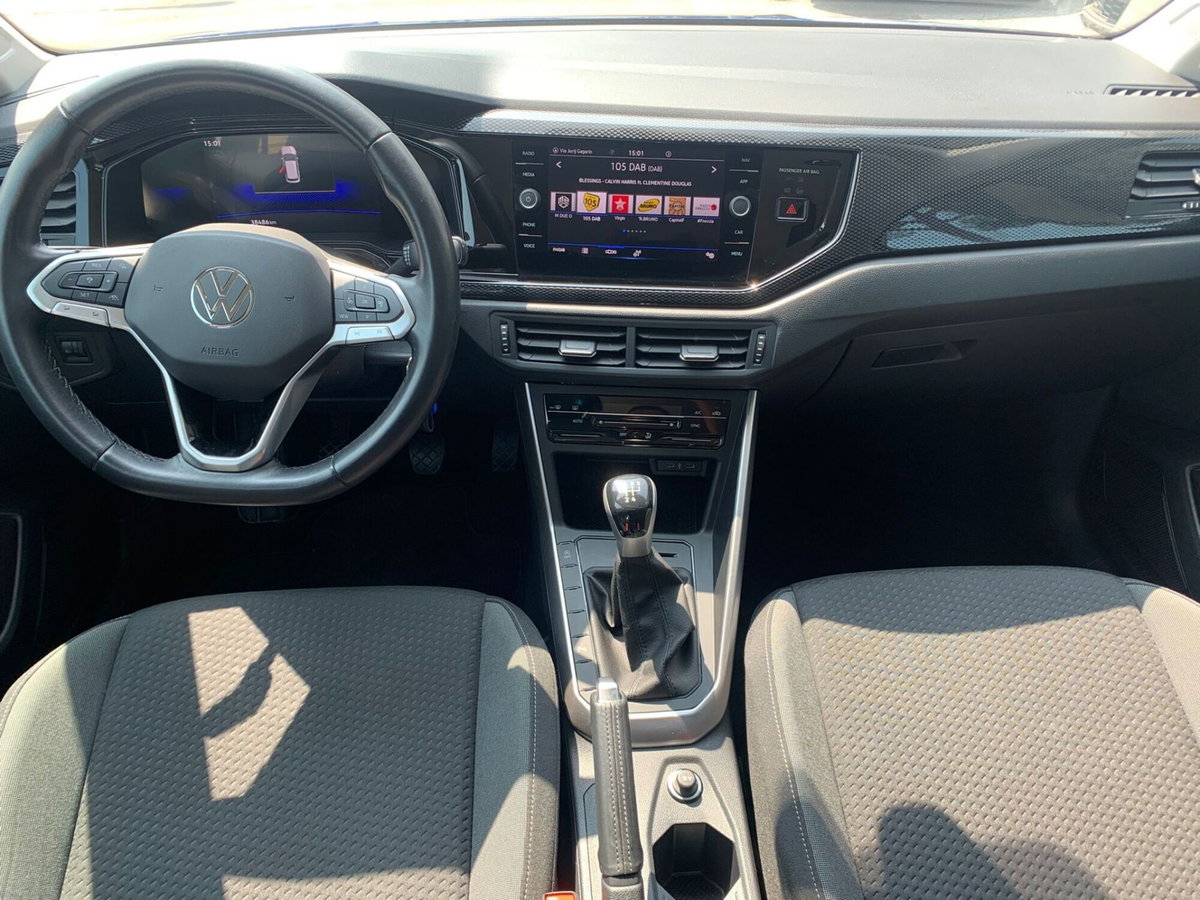 Volkswagen Taigo 1.0 tsi Life 95cv (9)