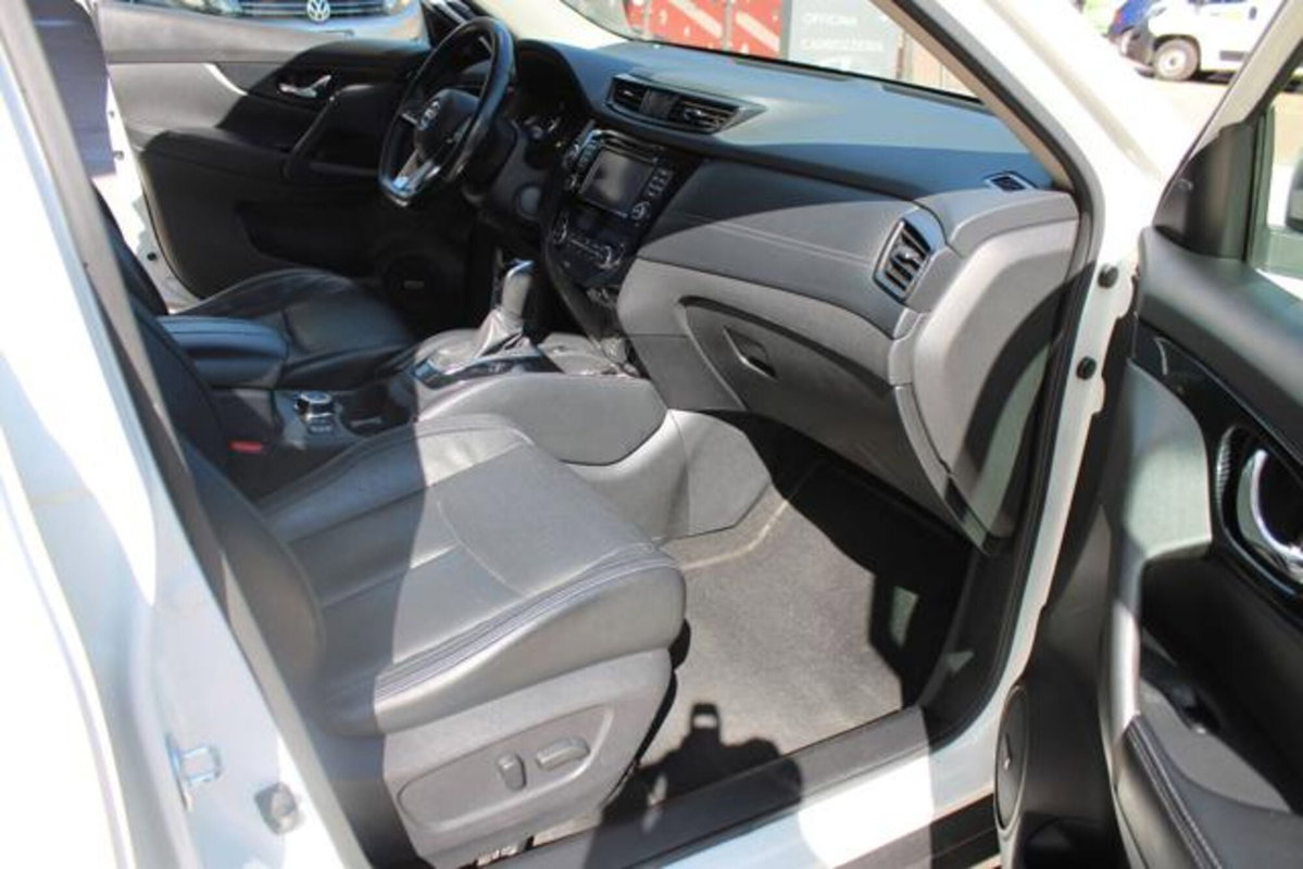 Nissan X-Trail 2.0 dCi 4WD Acenta (17)