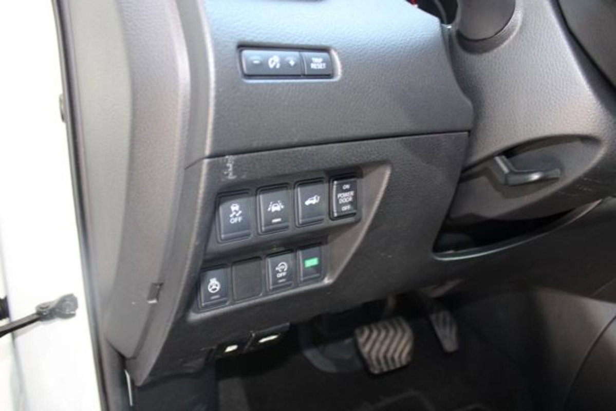 Nissan X-Trail 2.0 dCi 4WD Acenta (9)