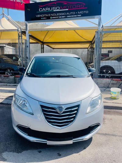Lancia Ypsilon 1.2 69 CV 5 porte Silver usata