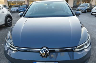 Volkswagen Golf 1.0 eTSI EVO DSG Life usata