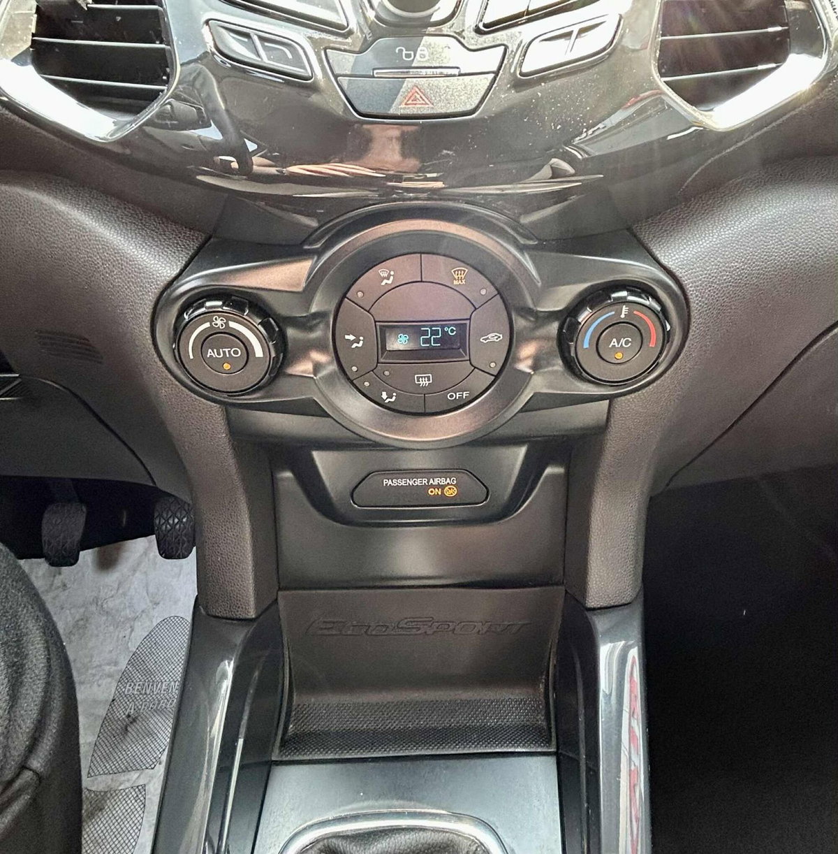 Ford EcoSport 1.5 TDCi 95 CV Titanium (13)