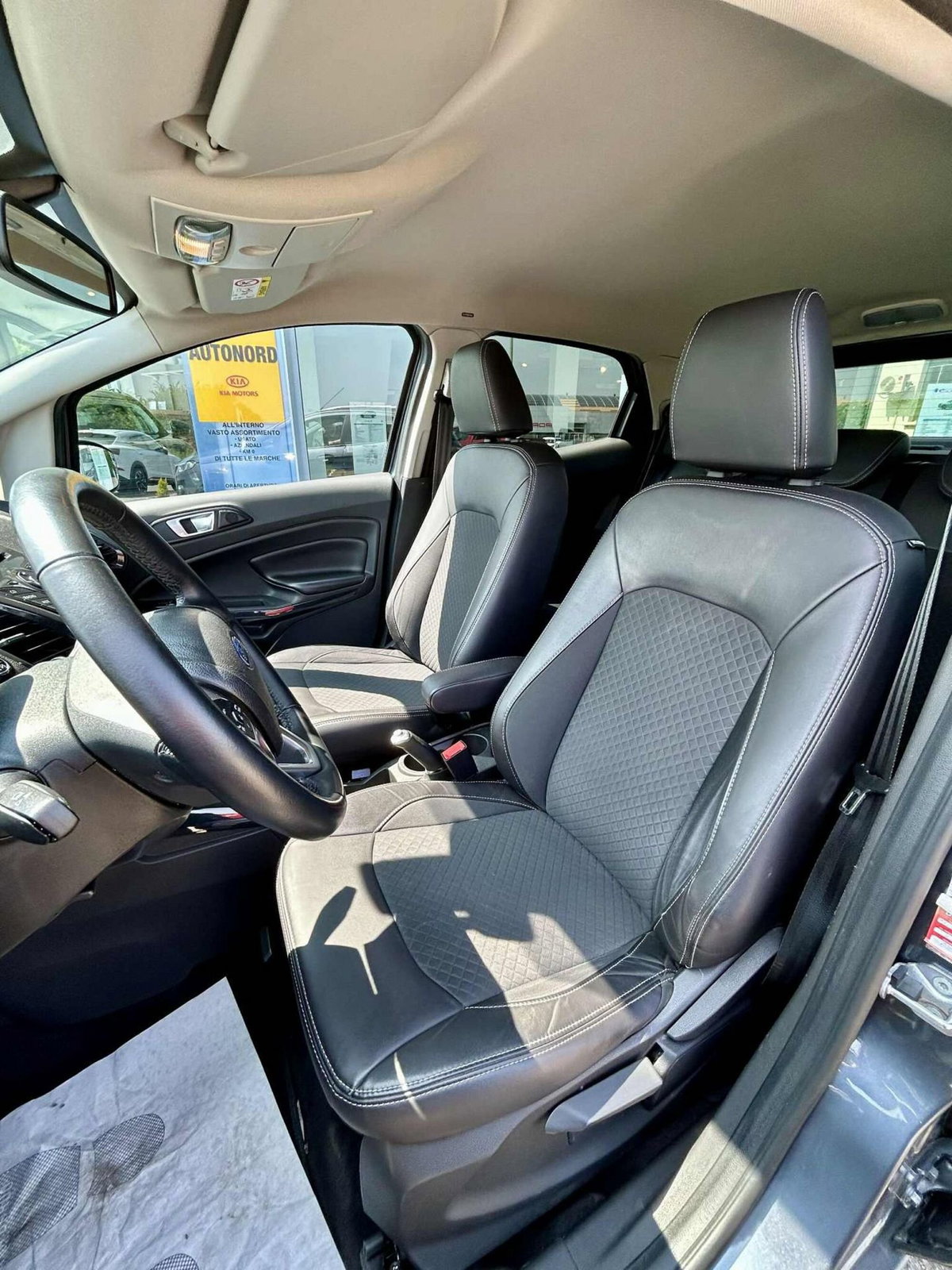 Ford EcoSport 1.5 TDCi 95 CV Titanium (15)