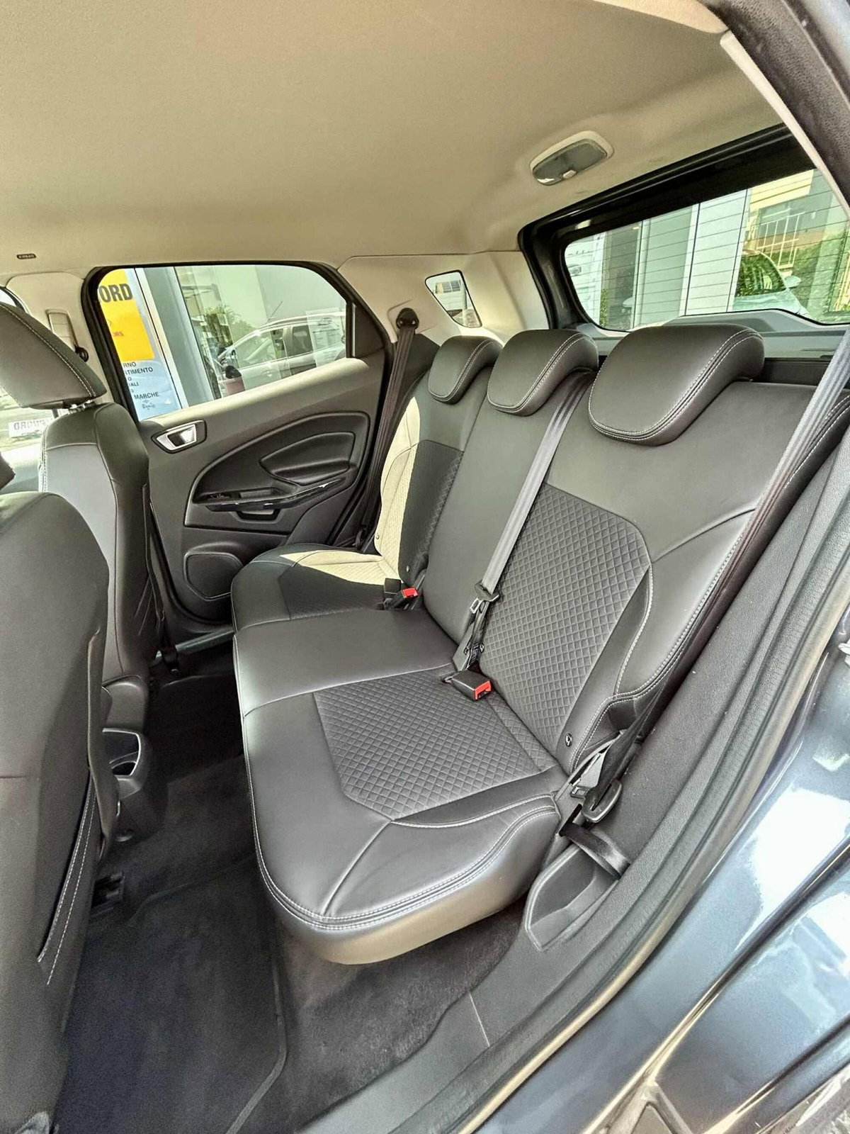 Ford EcoSport 1.5 TDCi 95 CV Titanium (16)