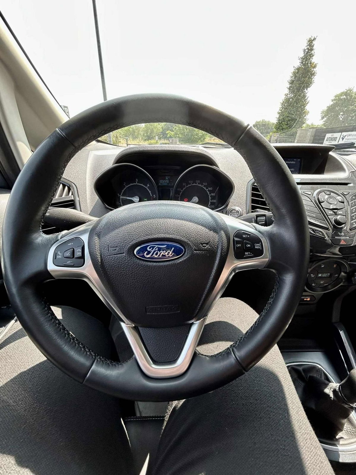 Ford EcoSport 1.5 TDCi 95 CV Titanium (9)