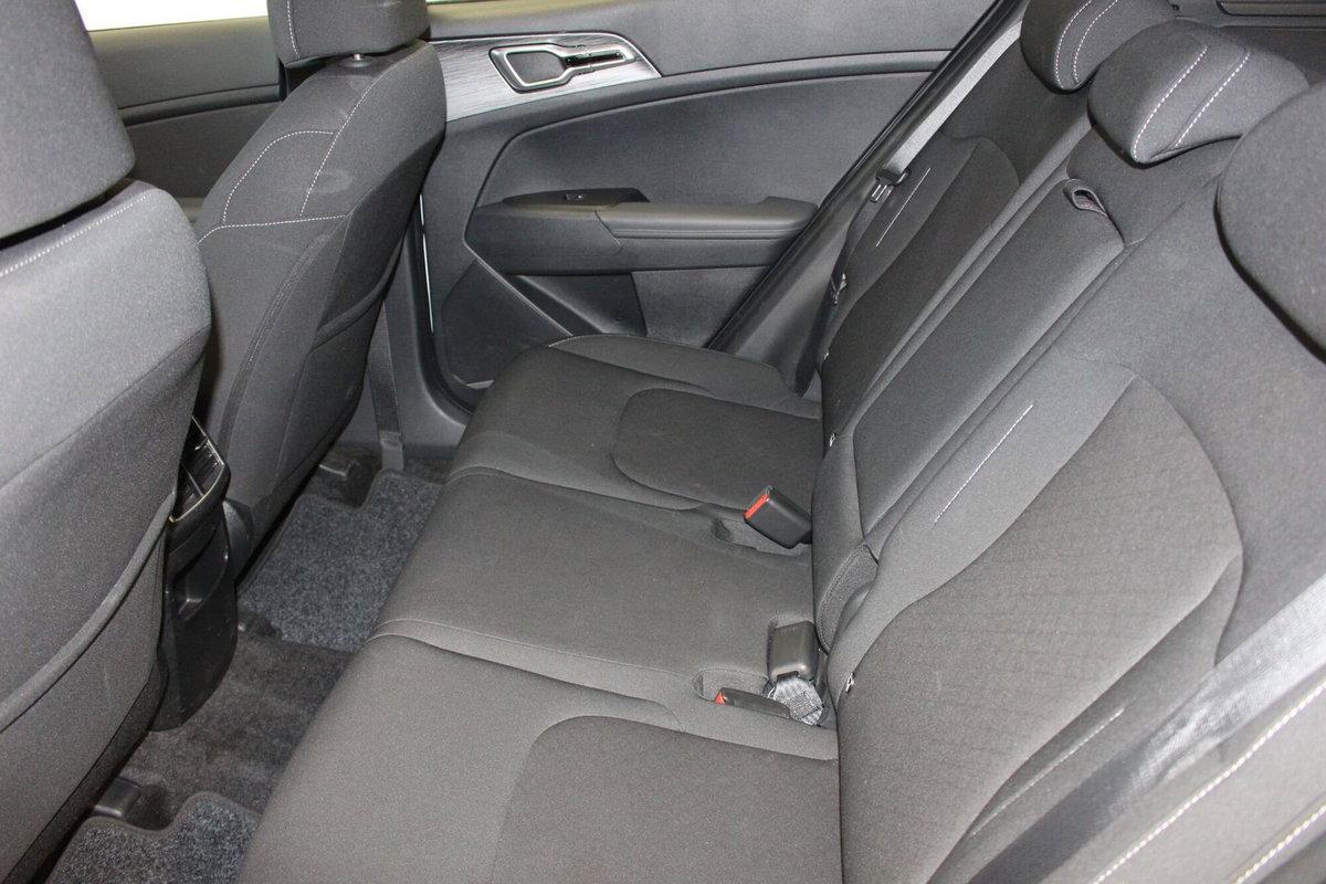 Kia Sportage 1.6 crdi mhev Style dct (9)