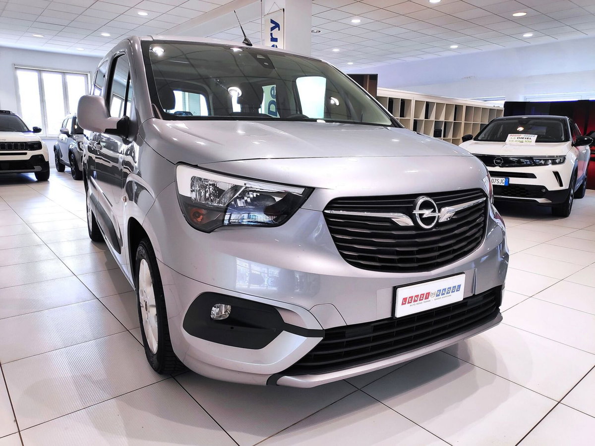 Opel Combo Life 1.5D 100 CV S&S Elegance (11)