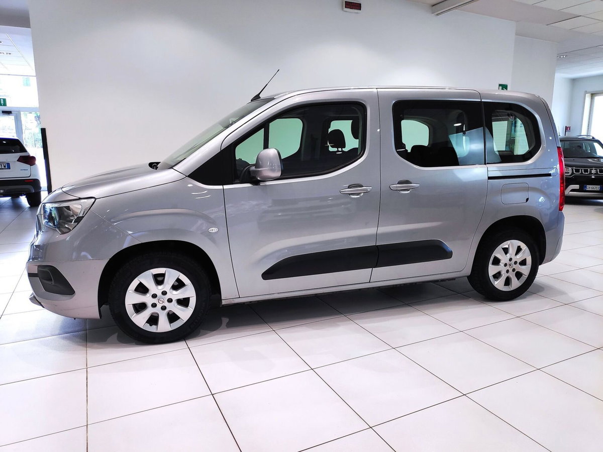 Opel Combo Life 1.5D 100 CV S&S Elegance (2)