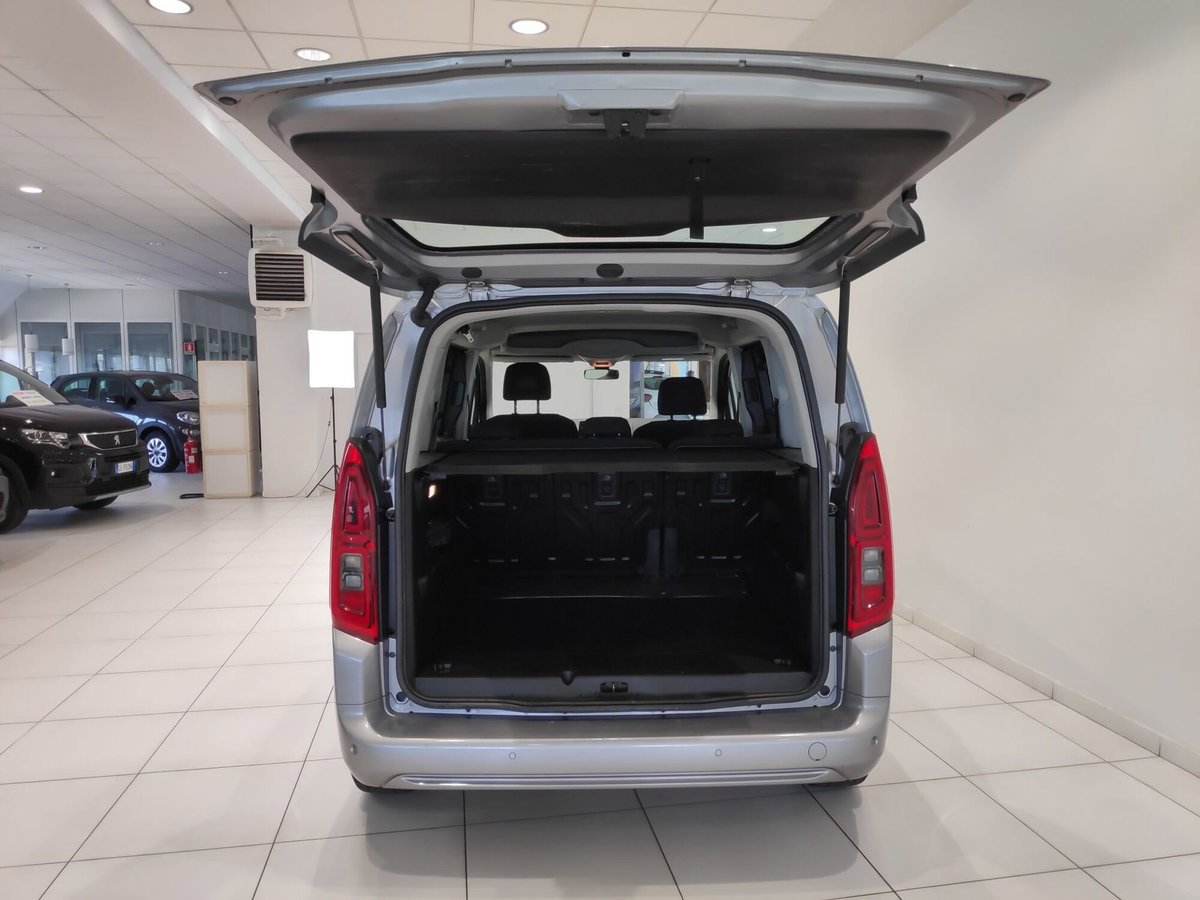 Opel Combo Life 1.5D 100 CV S&S Elegance (8)