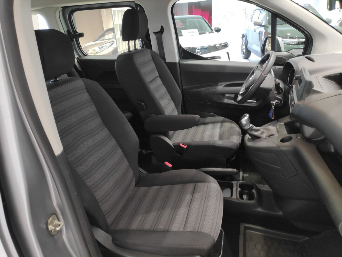 Opel Combo Life 1.5D 100 CV S&S Elegance (9)