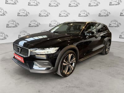 Volvo V60 Cross Country 2.0 b4 Plus awd auto usata