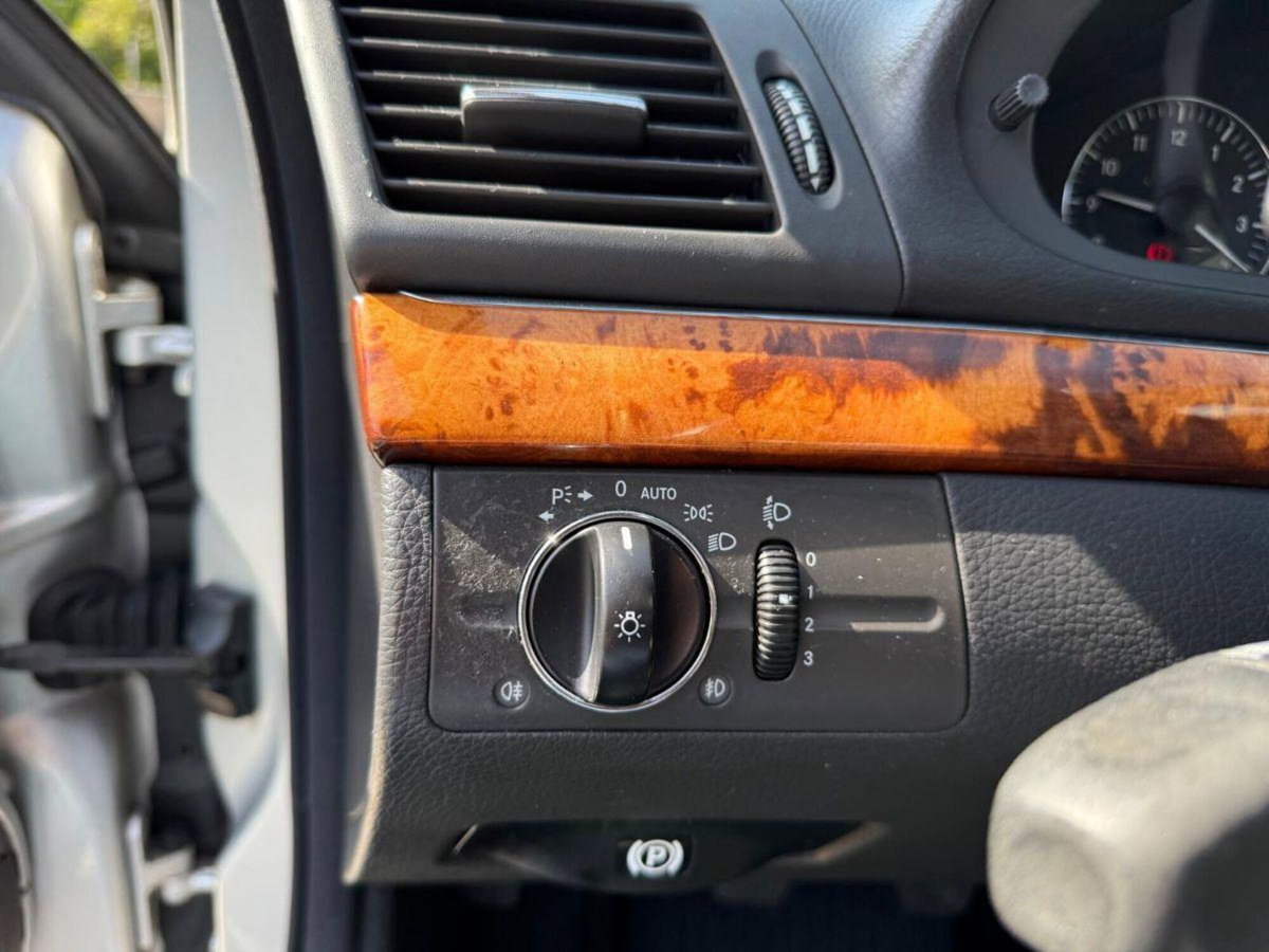 Mercedes-Benz Classe E 270 CDI cat Elegance (14)