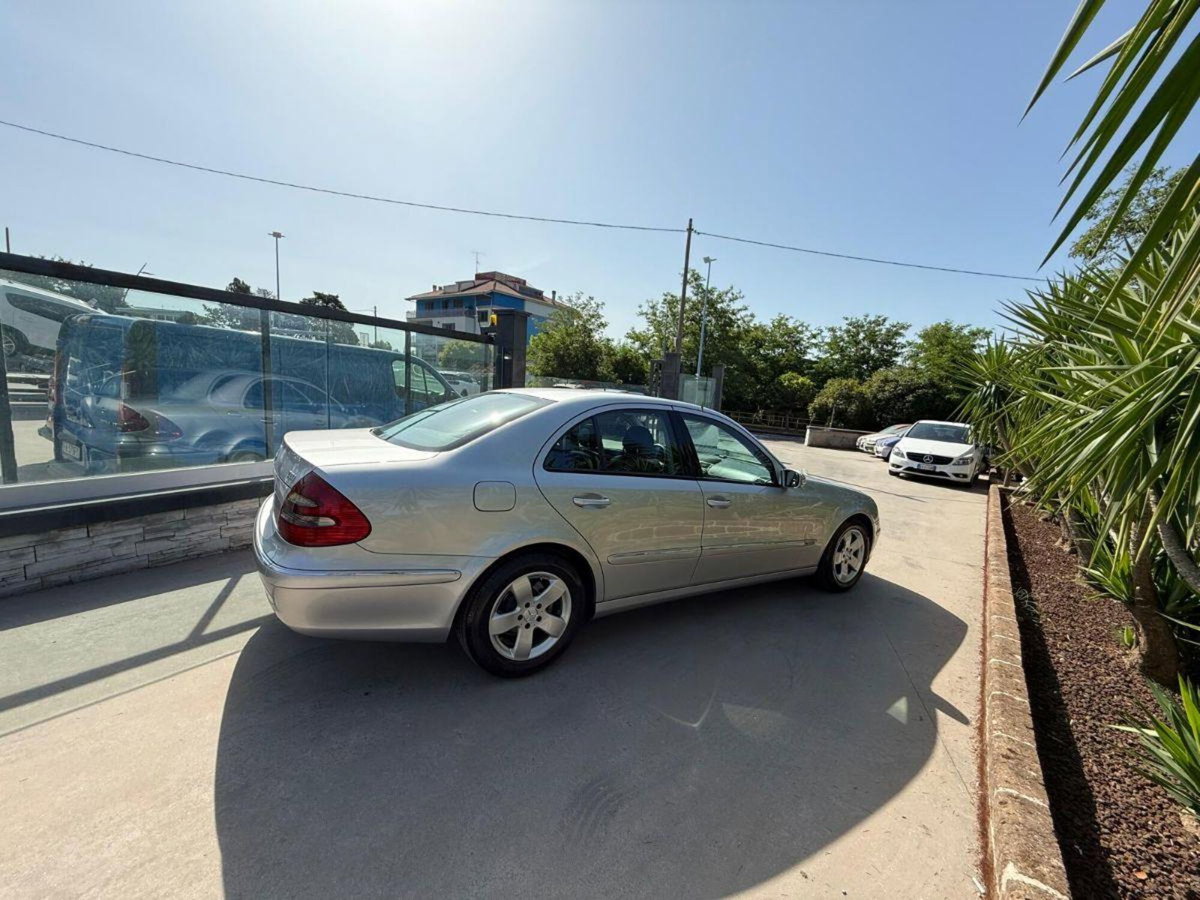 Mercedes-Benz Classe E 270 CDI cat Elegance (5)