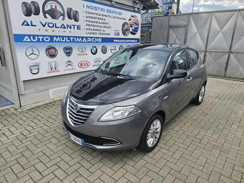 Lancia Ypsilon 1.2 69 CV 5 porte Gold
