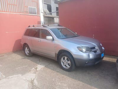 Mitsubishi Outlander 2.4i 16V 4WD usata