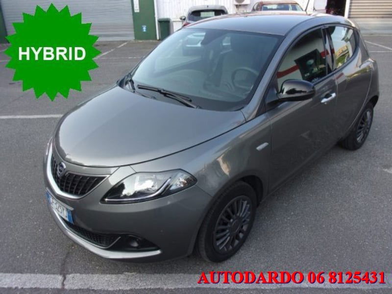 Lancia Ypsilon 1.0 FireFly 5 porte S&S Hybrid Ecochic Silver
