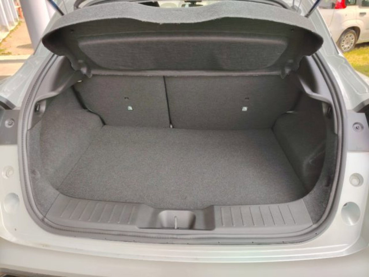 Nissan Juke 1.6 hev Acenta (9)