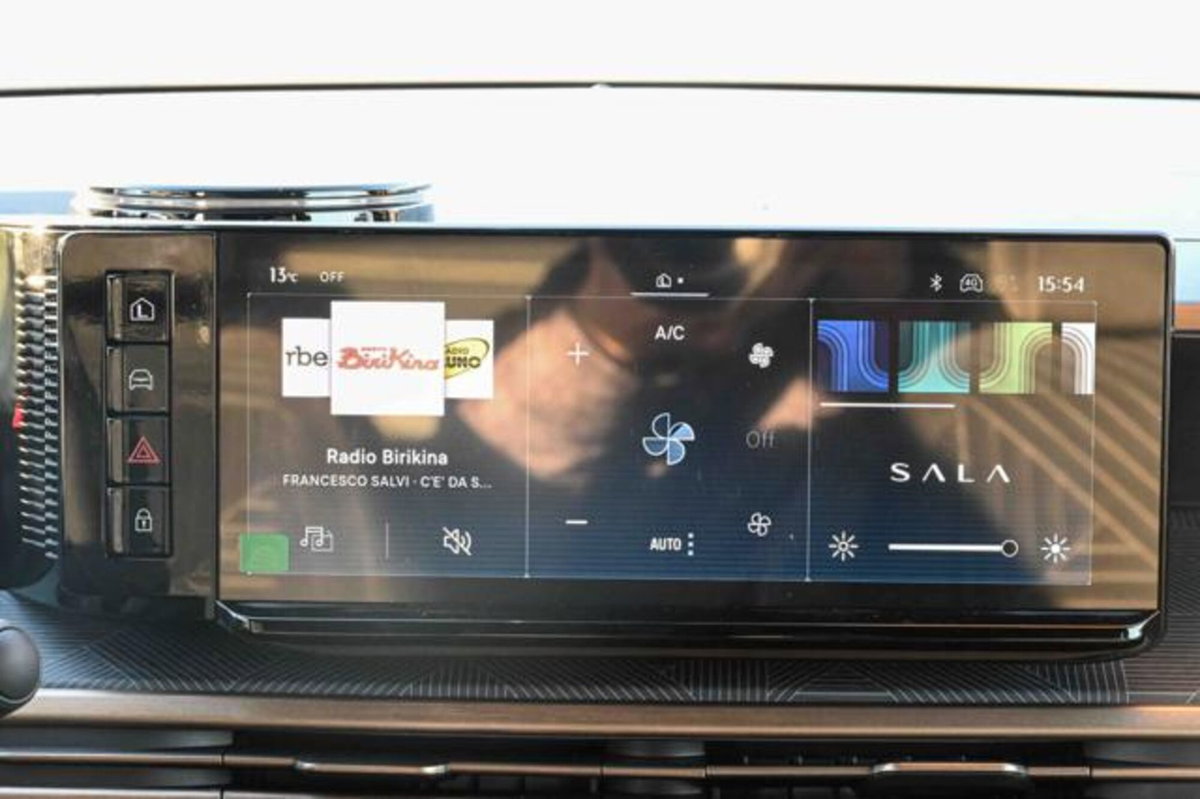 Lancia Ypsilon 1.2 mhev Edizione Limitata Cassina e-dct (18)