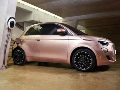 Fiat 500e Icon 3+1 42 kWh usata