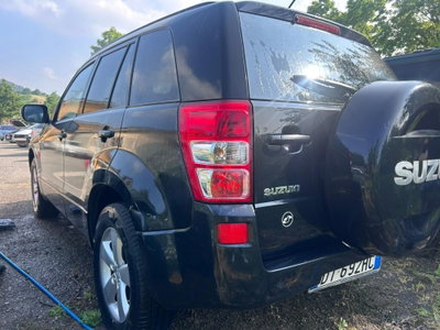 Suzuki Grand Vitara 1.9 DDiS 5 porte Executive (11)