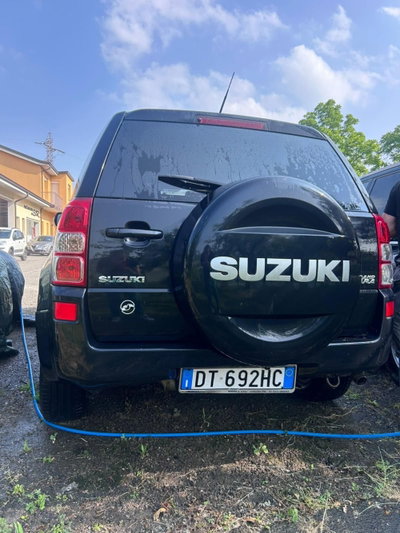 Suzuki Grand Vitara 1.9 DDiS 5 porte Executive (6)
