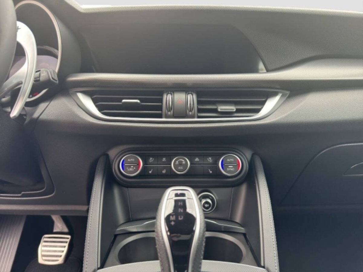 Alfa Romeo Stelvio 2.2 t Veloce Q4 210cv auto (15)