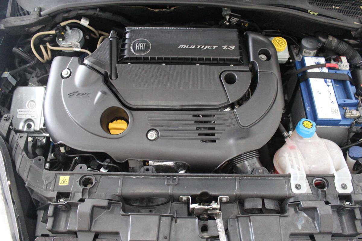 Fiat Punto Evo 1.3 MJT 95 DPF S&S 5p.Van Dynamic (19)