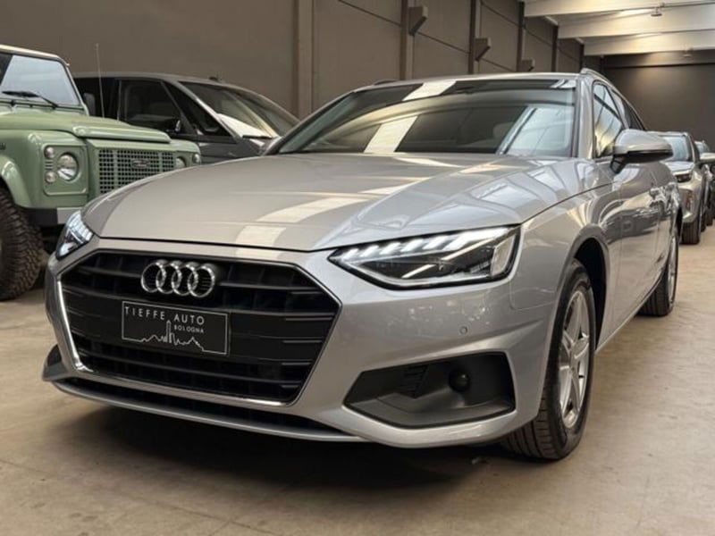 Audi A4 Avant 30 TDI/136 CV S tronic S line edition