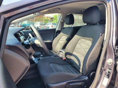 Kia cee'd 1.6 CRDi 110 CV 5 porte Cool (15)