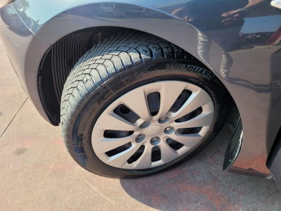 Kia cee'd 1.6 CRDi 110 CV 5 porte Cool (18)