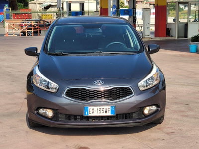 Kia cee'd 1.6 CRDi 110 CV 5 porte Cool (2)