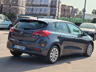 Kia cee'd 1.6 CRDi 110 CV 5 porte Cool (7)