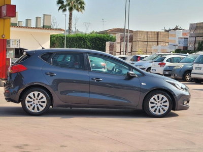 Kia cee'd 1.6 CRDi 110 CV 5 porte Cool (8)