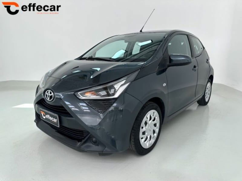 Toyota Aygo Connect 1.0 VVT-i 72 CV 5 porte x-clusiv