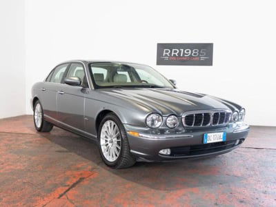 Jaguar XJ 4.2 V8 cat Executive usata
