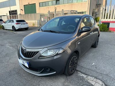 Lancia Ypsilon 1.0 FireFly 5 porte S&S Hybrid Gold Plus usata