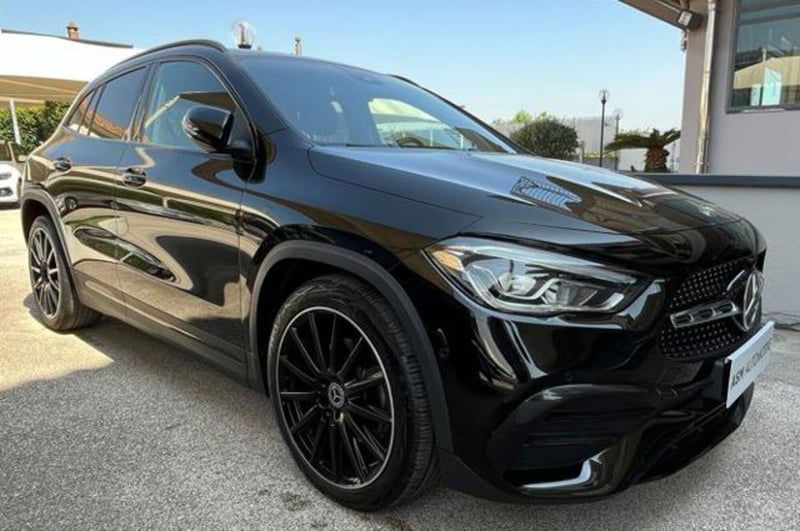 Mercedes-Benz GLA SUV 200 d Automatic Premium