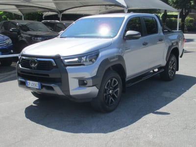 Toyota Hilux 2.8 D A/T 4WD porte Double Cab Invincible usato