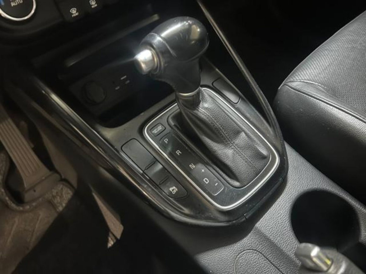 Kia Carens 1.7 CRDi 141 CV DCT Stop&Go high tech (14)