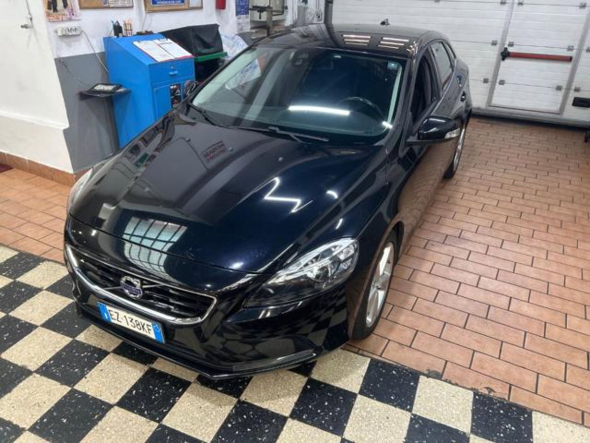 Volvo V40 D2 1.6 Powershift Kinetic