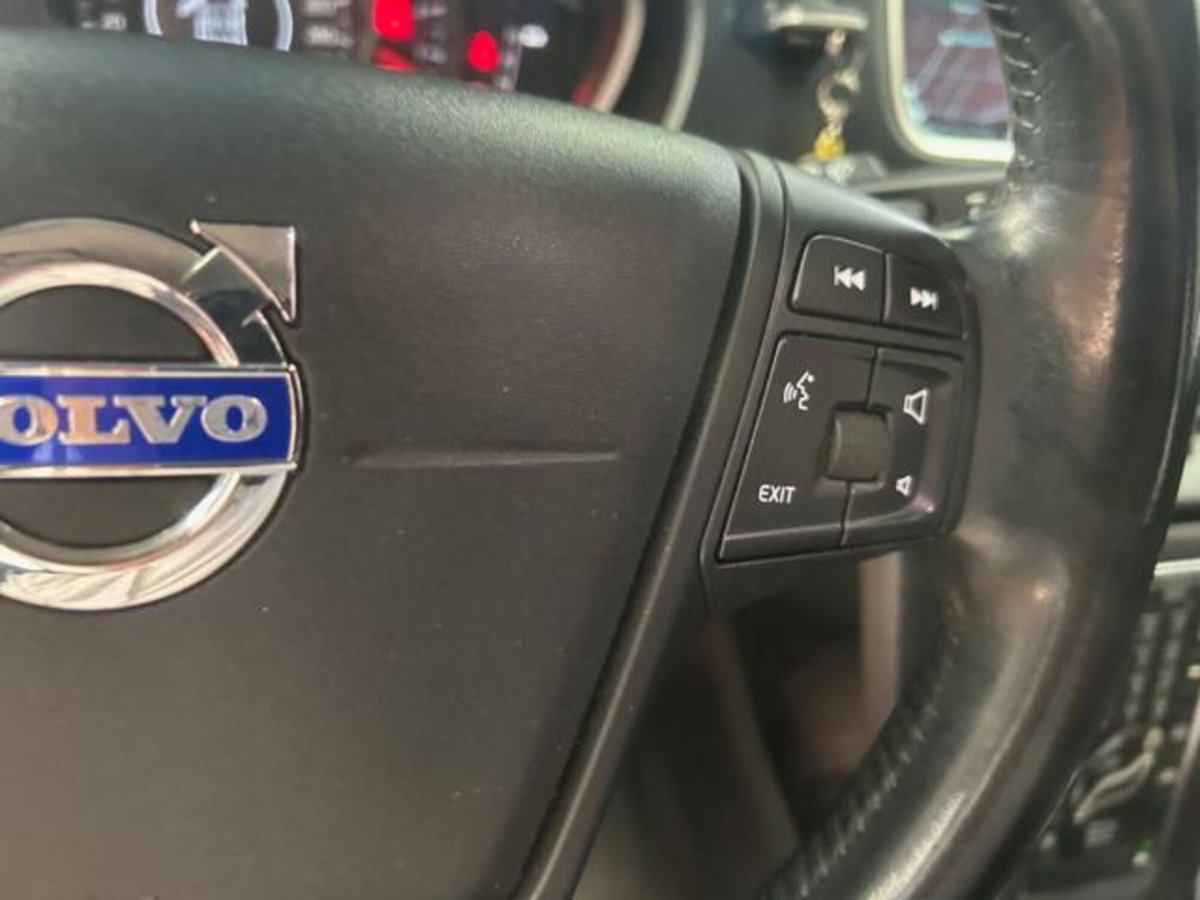Volvo V40 D2 1.6 Powershift Kinetic (15)