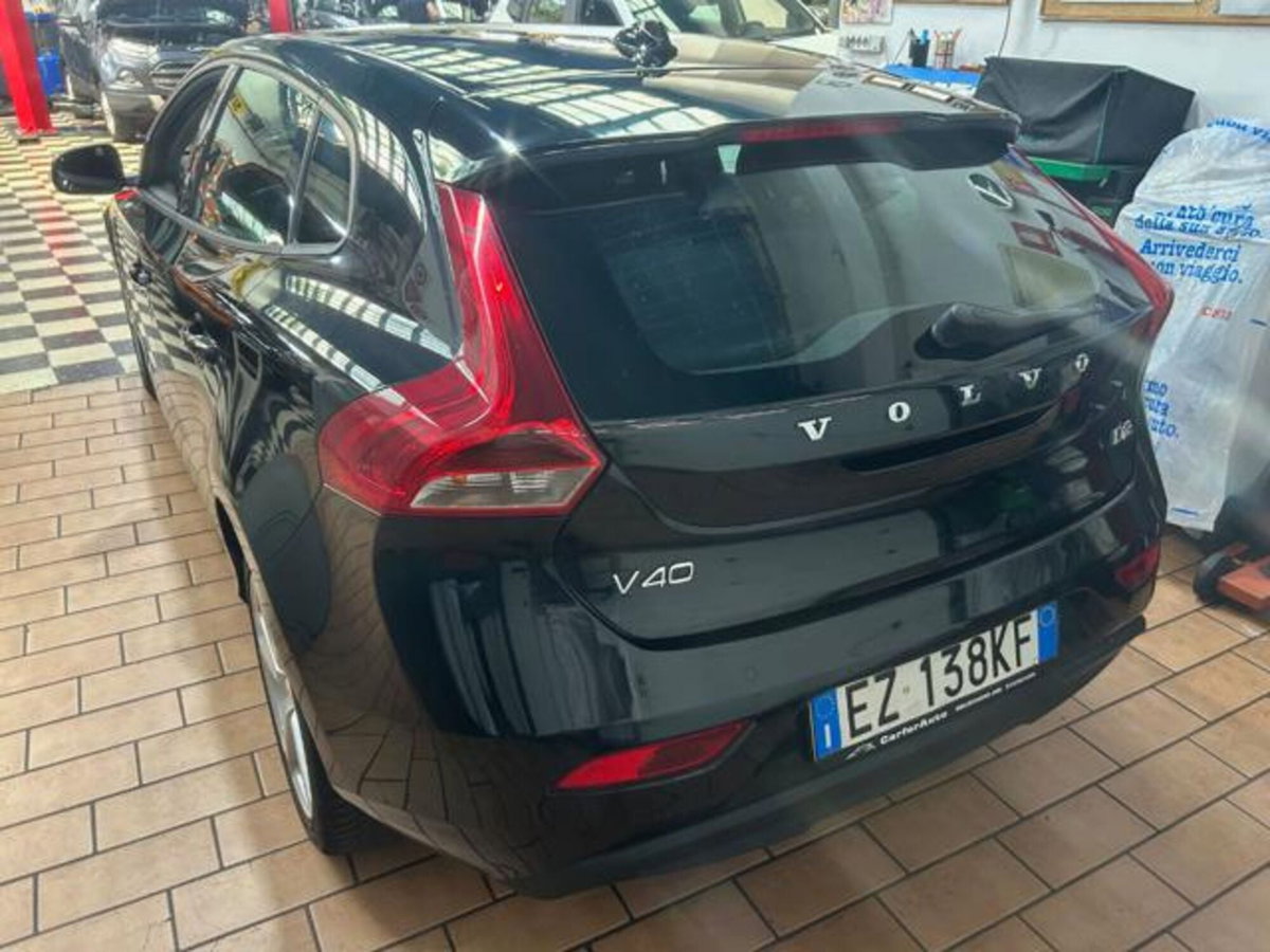 Volvo V40 D2 1.6 Powershift Kinetic (4)