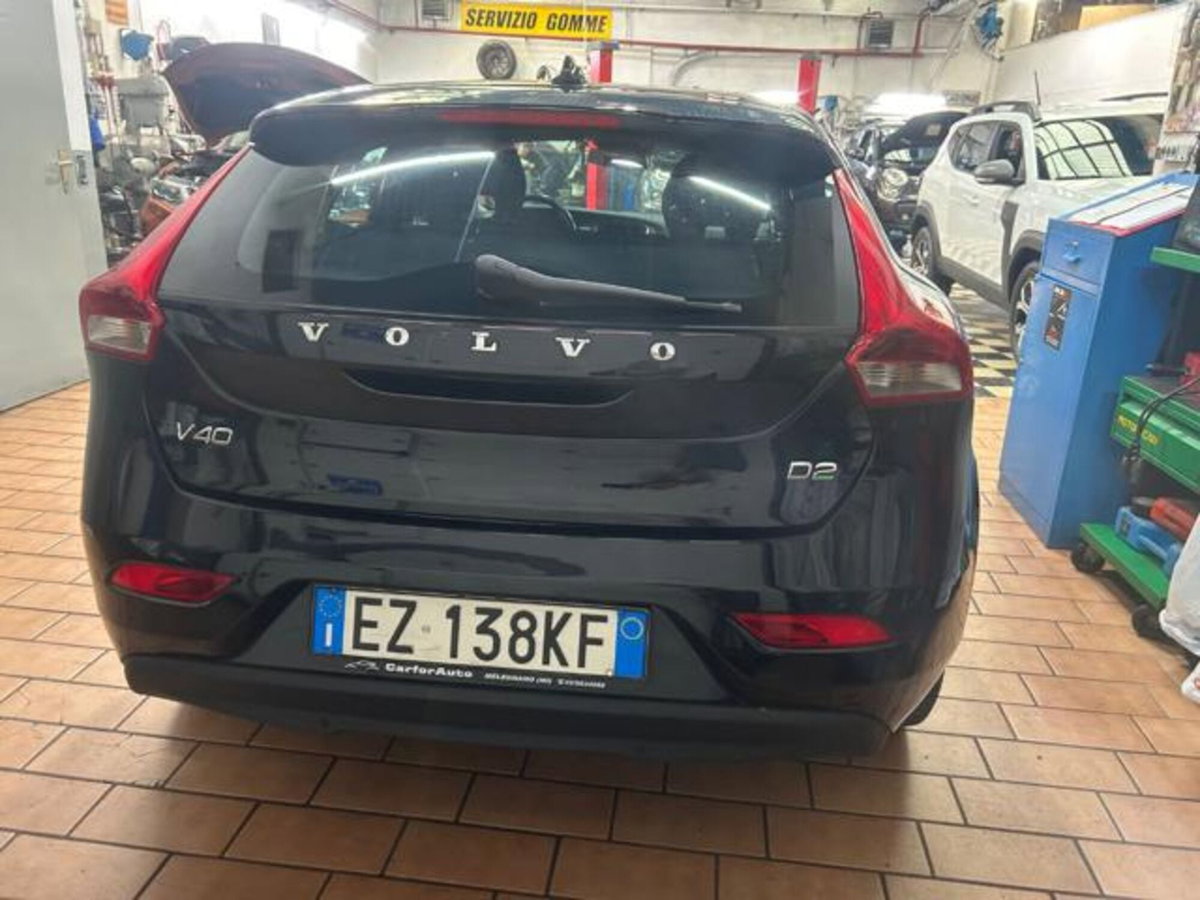 Volvo V40 D2 1.6 Powershift Kinetic (6)