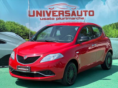 Lancia Ypsilon 1.2 69 CV 5 porte Silver usata