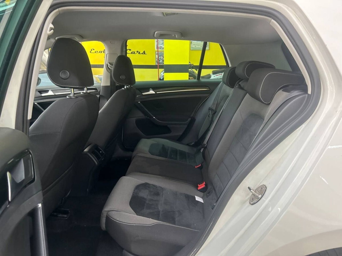 Volkswagen Golf 1.6 TDI 110 CV 5p. Highline BlueMotion Technology (9)