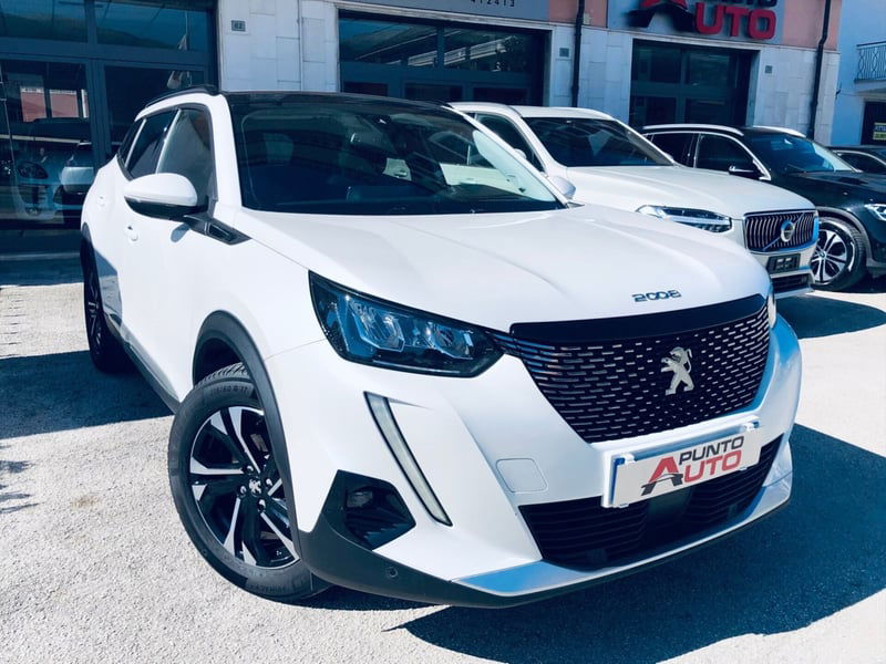 Peugeot 2008 BlueHDi 100 S&S Allure Navi Pack
