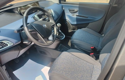 Lancia Ypsilon 1.0 FireFly 5 porte S&S Hybrid Gold Plus (5)