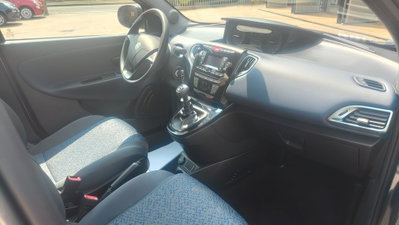 Lancia Ypsilon 1.0 FireFly 5 porte S&S Hybrid Gold Plus (7)